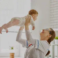 پرستار کودک دختر 3 ساله