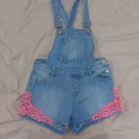 شلوارک جین پیش بندی بچگانه