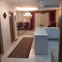 آپارتمان تمیز و دلباز و پر نور جنوبی نزدیک مترو