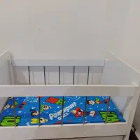 تخت گهواره ای نوزاد|تخت و صندلی بچه|سردرود, |دیوار