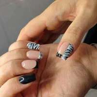 آموزش و کاشت تخصصی ناخن|خدمات آرایشگری و زیبایی|اندیشه, |دیوار