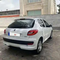 پژو ۲۰۷ اتوماتیک صفر سقف فلز سفید مدل ۱۴۰۴|خودرو سواری و وانت|شیراز, شیمی گیاه|دیوار