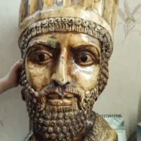 مجسمه کوروش کبیر