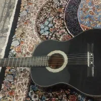 گیتار خوش صدا