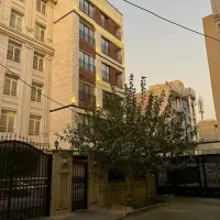 ۲۱۰ متر بر۸/۵ جنوبی تک مالک فقط نقدمناسب ساخت