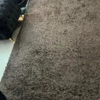 فرش پرزدار قهوه ای