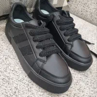 حراج کتونی و نیم بوت به علت تغییر کاربری|کیف، کفش، کمربند|تهران, شهرک شهید باقری|دیوار