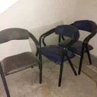 سه عدد صندلی|صندلی و نیمکت|گلبهار, شهر جدید گلبهار|دیوار