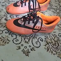 کفش فوتبال چمنی