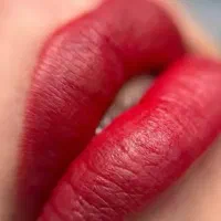 مدل شیدینگ لب و بُن مژه