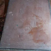 یک عدد میز بزرگ کار کرده ۲۰۰۰۰۰۰