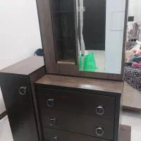 درآور و میز آرایش