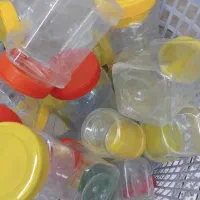 ظرف لاکی