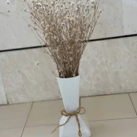 گل و گلدان شیک مینیمال