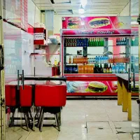 فروش مغازه ساندویچی سرقفلی با وسایل