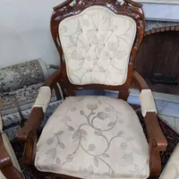 مبل ۹نفره ناهارخوری ۴نفره چوب گردو سالم|مبلمان خانگی و میز عسلی|اصفهان, جنیران (لادان)|دیوار