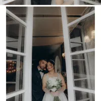 لباس مجلسی|لباس|گلوگاه, |دیوار