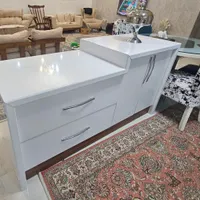 کابینت جزیره + میز ناهارخوری چهار نفره