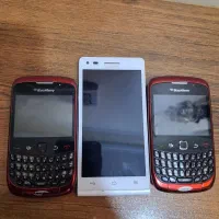 دوعدد گوشی بلک بری و یک عدد گوشی هوآوی