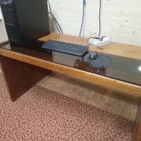 میز تحریر و کامپیوتر چوبی