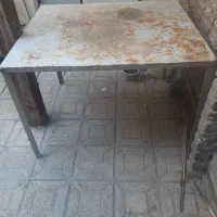 دو عدد میز آهنی