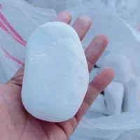سنگ قلوه رودخانه ای سفید پرتقالی