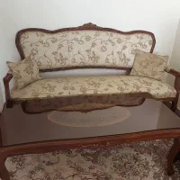 فروش مبل ۷ نفره بسیار تمیز و سالم و بوفه