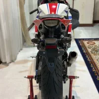 cbr 1000 RR (hrc)|موتورسیکلت|تهران, فلسطین (میدان انقلاب)|دیوار