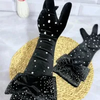 دستکش و مچ بند های توری و‌مخمل