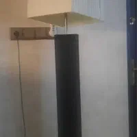 آباژور ایستاده
