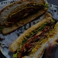 نیازمند کارگری حرفه‌ای برای برگری