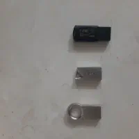 فلش  8  و   1۶  و   ۳۲