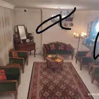 مبلمانو لوستر کنارسالنی ومیز آرایش عتیقه|کلکسیون اشیاء عتیقه|اصفهان, بوستان آینه خانه|دیوار