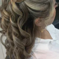 تخفیف ویژه خدمات آرایشگری به مدت محدود|خدمات آرایشگری و زیبایی|مرودشت, تامین اجتماعی|دیوار