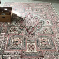 یک عدد فرش ۶ متری تمیز ۱۲۰۰ شانه