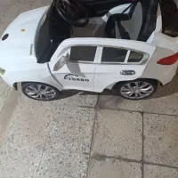 ماشین شارژی کودک آواز خوان و بوق دارد فلش میخوره