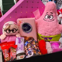 باکس کادویی زنانه و دخترانه «کادویی شهرعروسک»