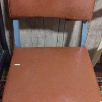 ویترین چوبی و 2عددصندلی|بوفه، ویترین، کنسول|فولادشهر, B7|دیوار