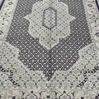فرش 6 متری مشکی و کرم ب قیمت پادری