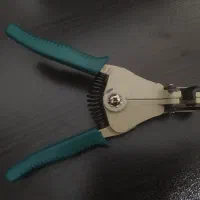 انبر سیم لخت کن