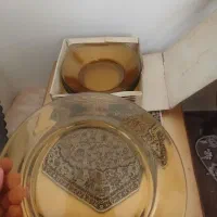 تعدادی ظرف بلور