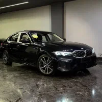 بی ام و ۳۲۵iکربن بلک