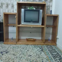 میز تلویزیون و تلویزیون