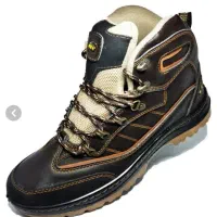 کفش کوهنوردی hi tec