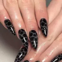 کاشت و ترمیم ناخن با کمترین هزینه