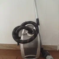 جاروبرقی مارک تیوا