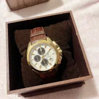 ساعت در حد نو و اصل قیمت ۵ میلیون