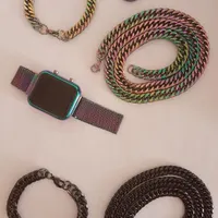 گردنبند و دستبند