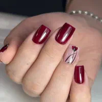 کلیه خدمات کاشت وترمیم ناخن