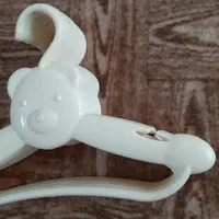 چوب لباسی نوزاد یا کودک|اسباب و اثاث بچه|گلبهار, شهر جدید گلبهار|دیوار